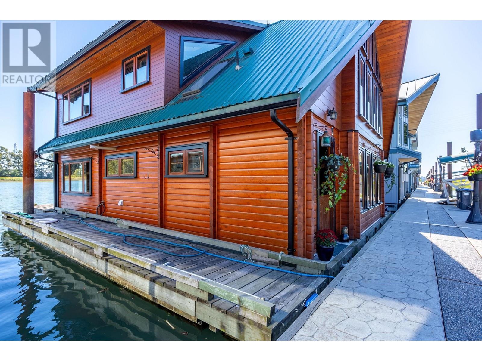 13 700 South Dyke Road, New Westminster, British Columbia  V3M 4Z8 - Photo 3 - R2818122