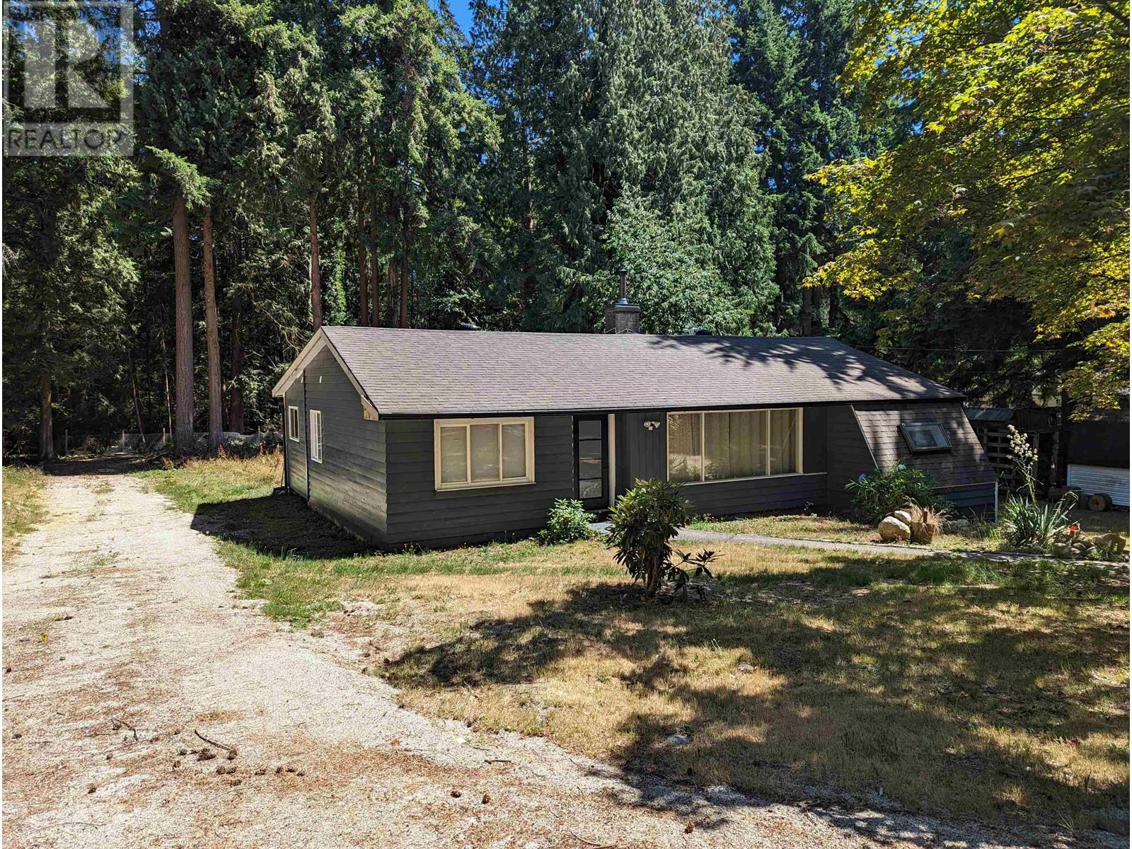 894 NORTH ROAD, gibsons, British Columbia