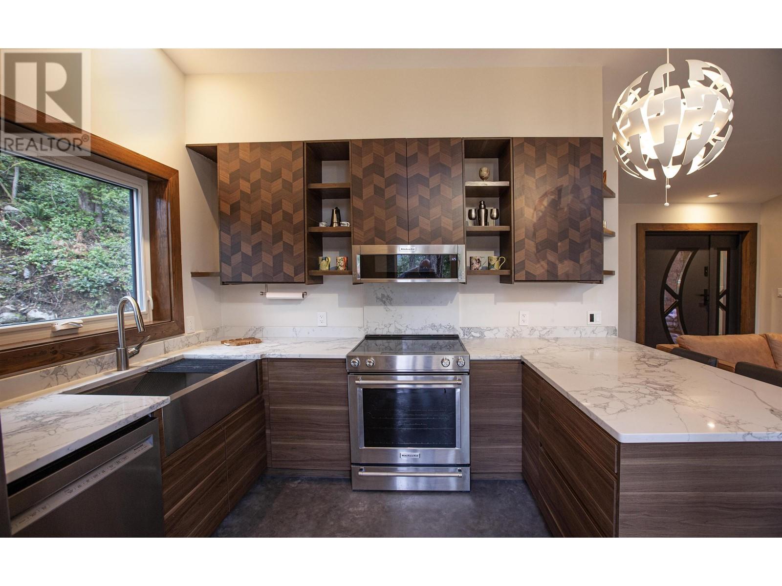 13104 Oyster Bay Road, Garden Bay, British Columbia  V0N 1S1 - Photo 14 - R2760030