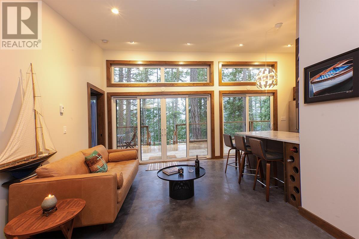 13104 Oyster Bay Road, Garden Bay, British Columbia  V0N 1S1 - Photo 13 - R2760030