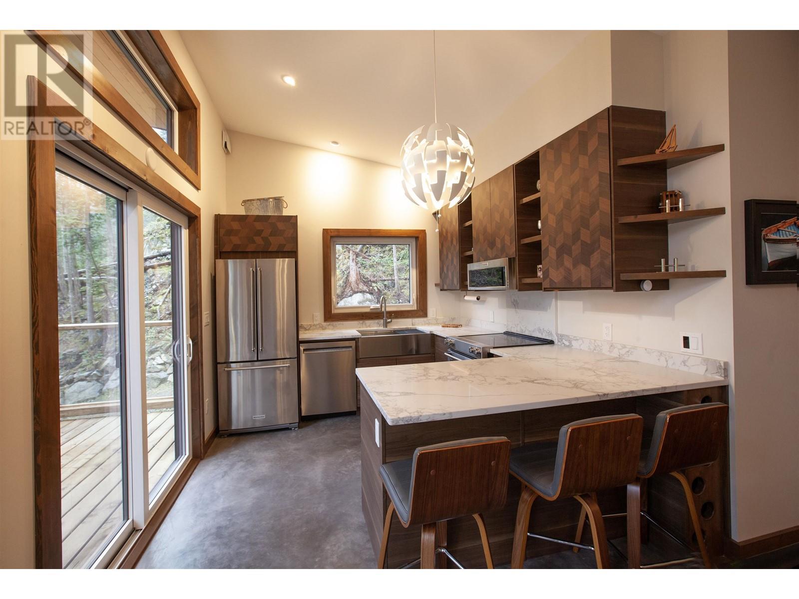 13104 Oyster Bay Road, Garden Bay, British Columbia  V0N 1S1 - Photo 15 - R2760030