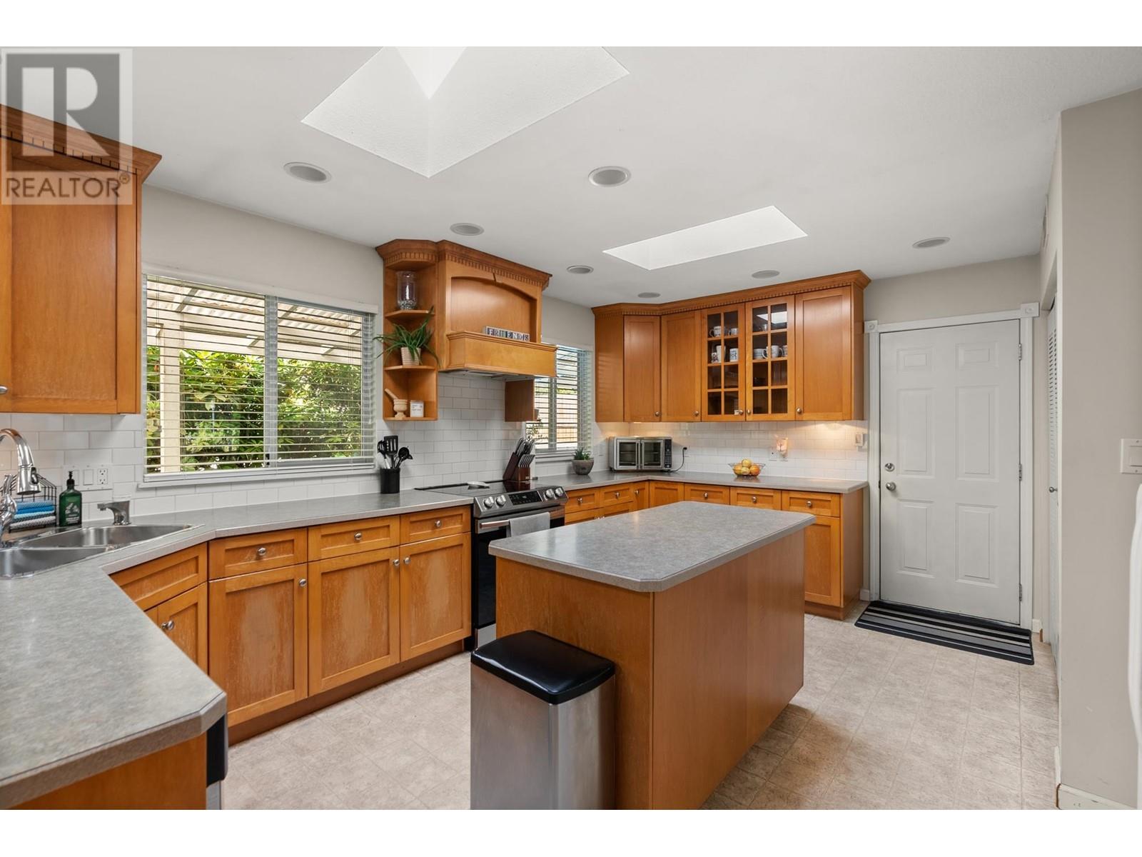 23679 Fern Crescent, Maple Ridge, British Columbia  V4R 2S9 - Photo 13 - R2815992