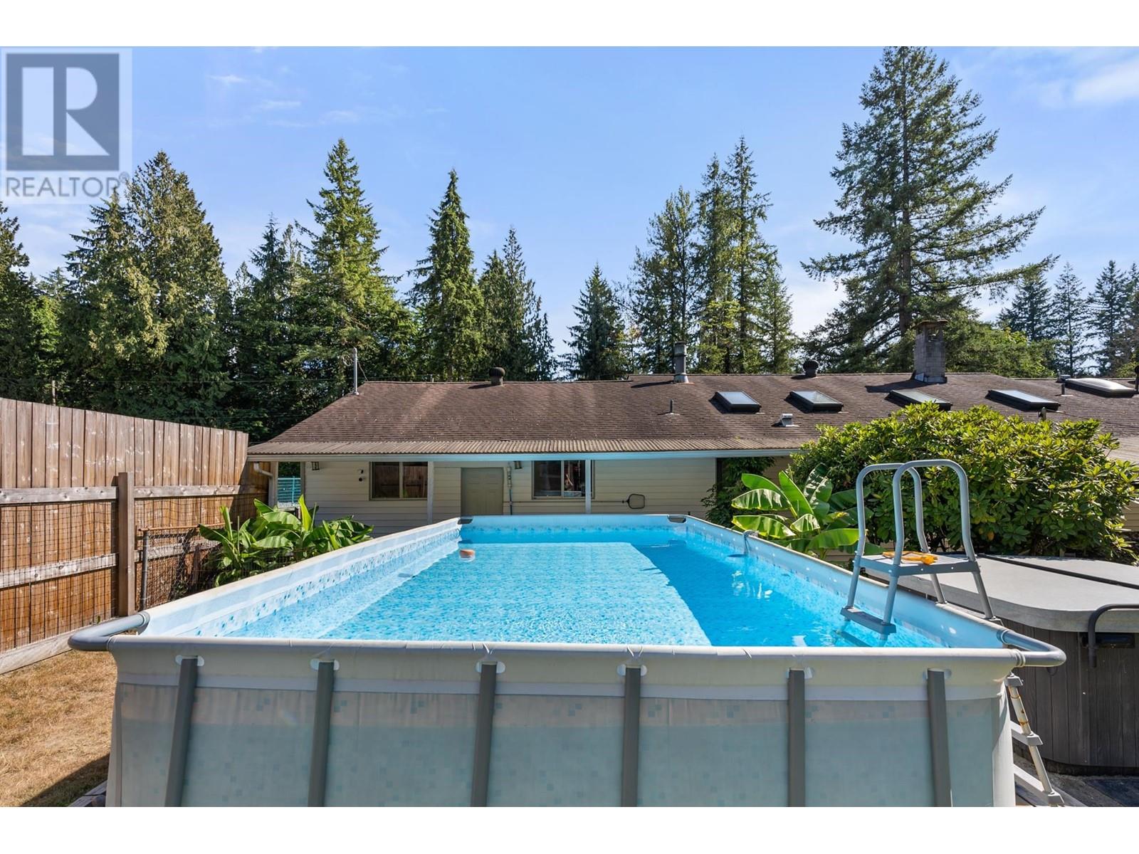 23679 Fern Crescent, Maple Ridge, British Columbia  V4R 2S9 - Photo 32 - R2815992