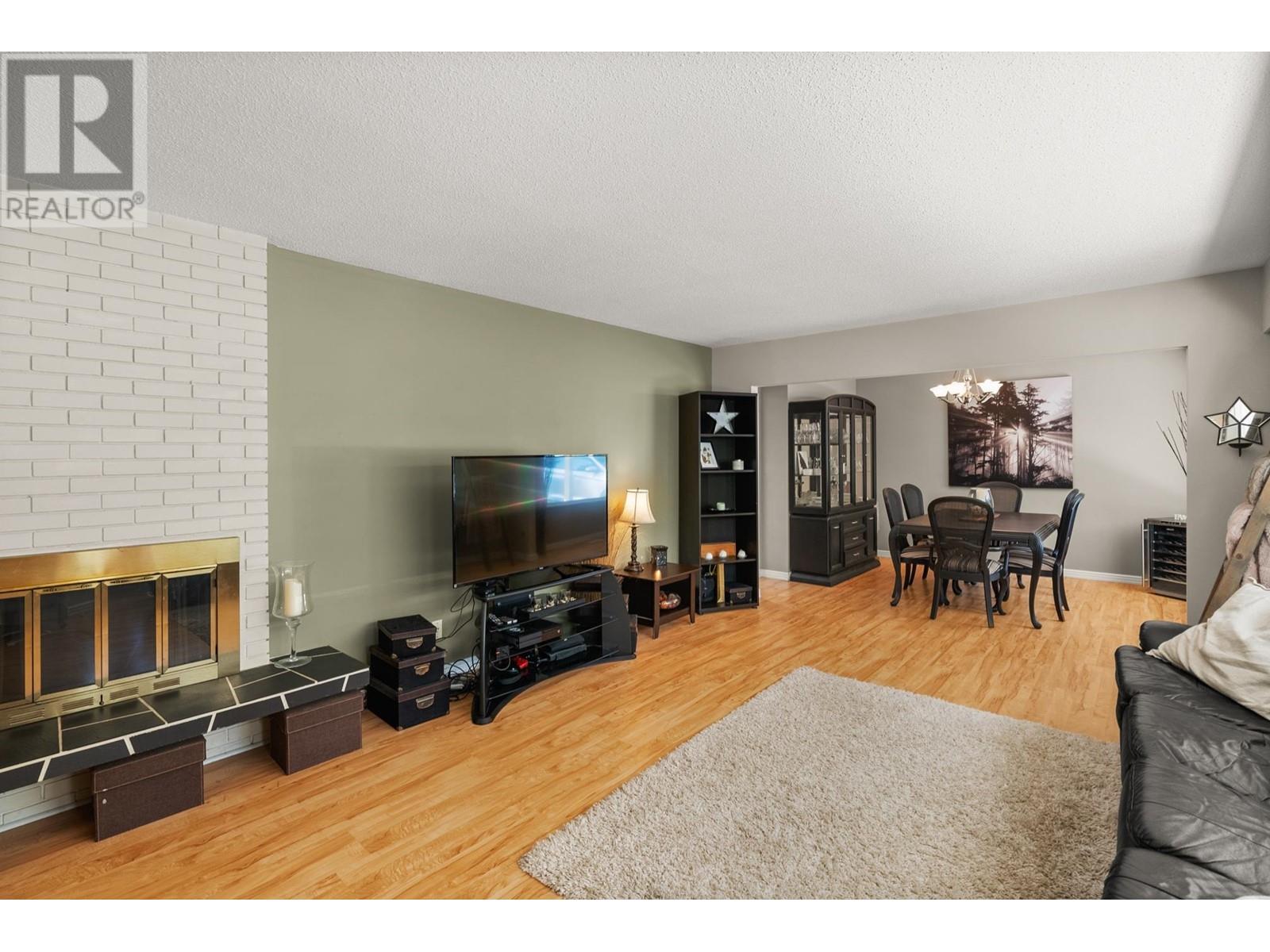 23679 Fern Crescent, Maple Ridge, British Columbia  V4R 2S9 - Photo 7 - R2815992