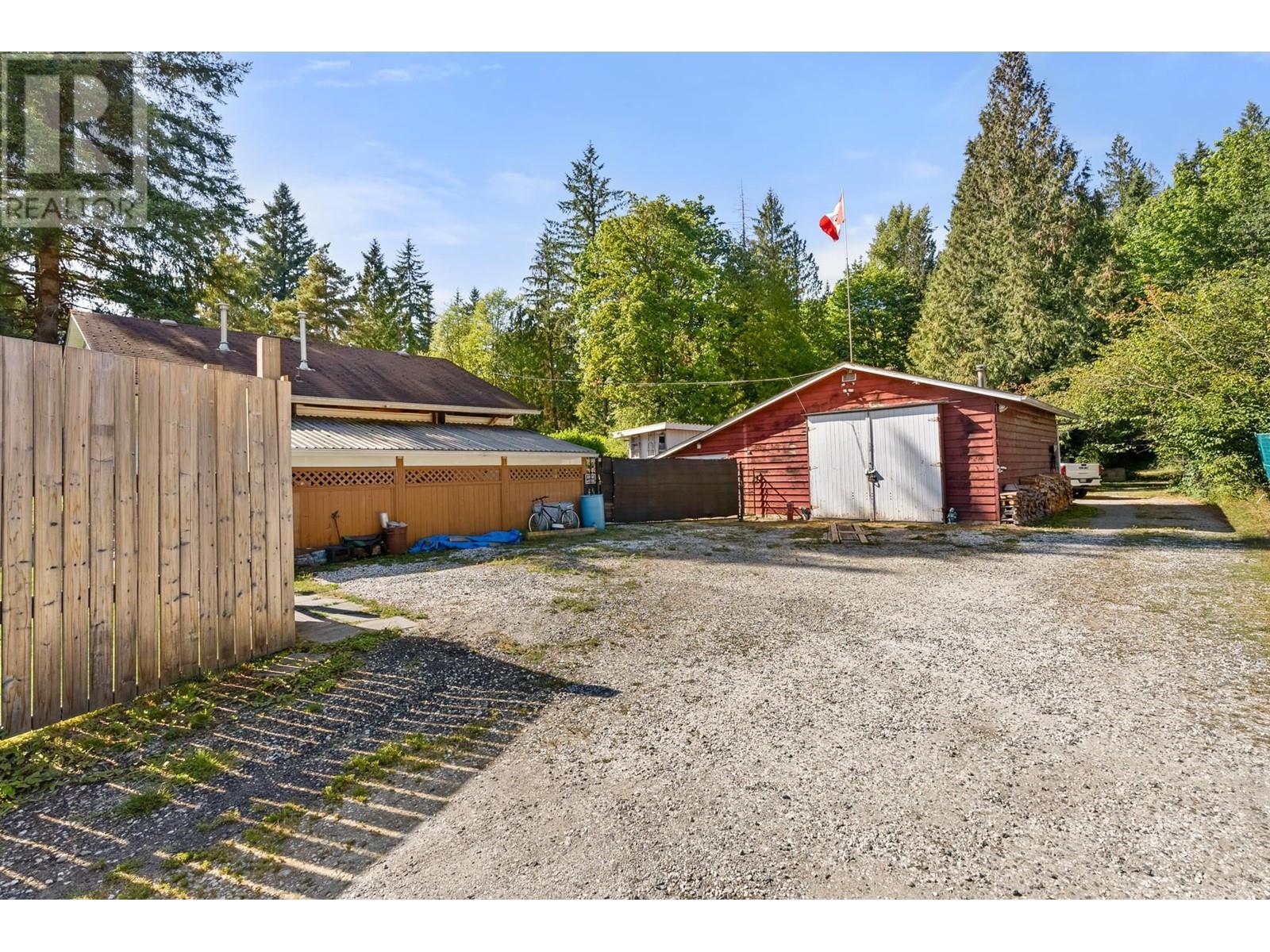 23679 Fern Crescent, Maple Ridge, British Columbia  V4R 2S9 - Photo 36 - R2815992