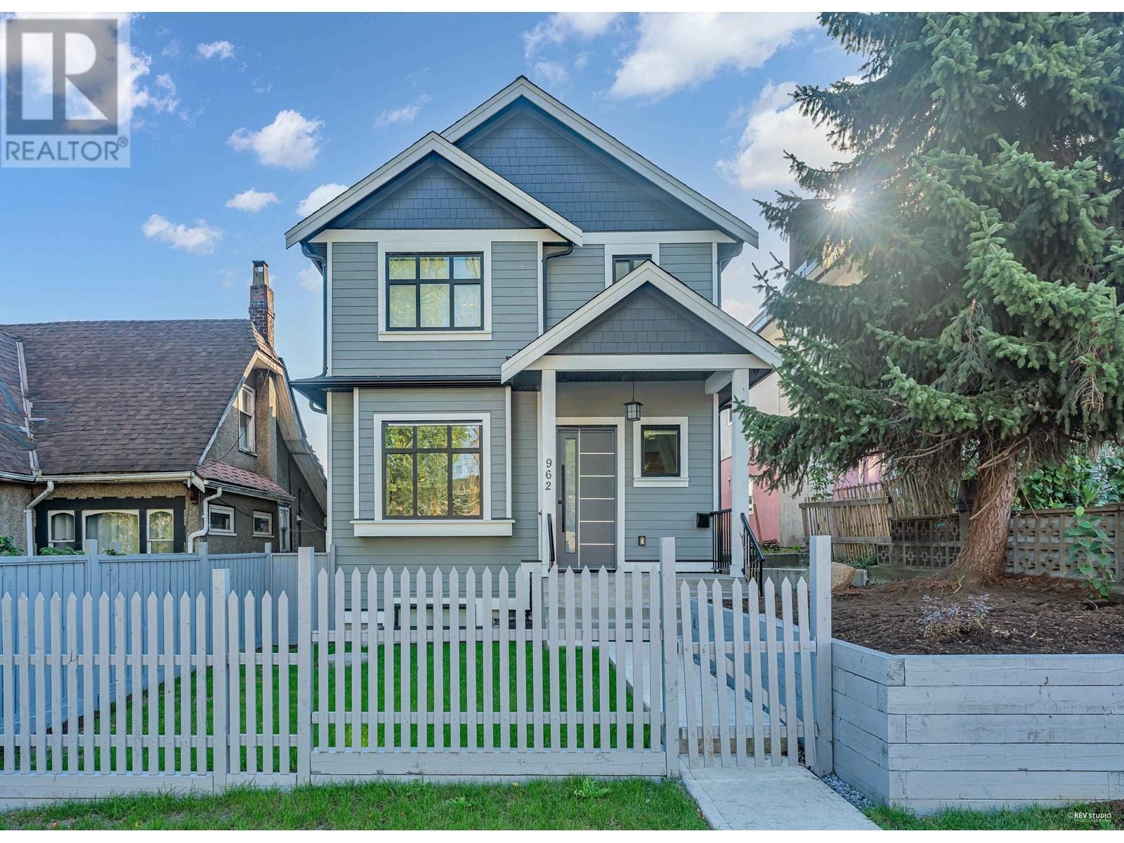 962 RENFREW STREET, vancouver, British Columbia