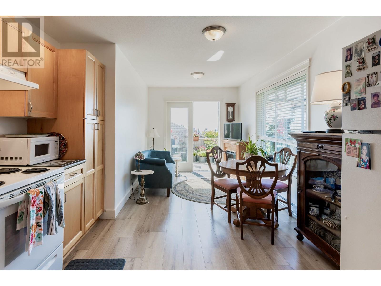 5688 Louise Way, Sechelt, British Columbia  V7Z 0N5 - Photo 8 - R2817940