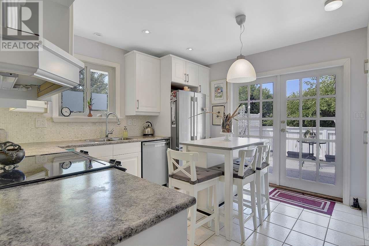 2329 Western Avenue, North Vancouver, British Columbia  V7M 2L4 - Photo 8 - R2803446
