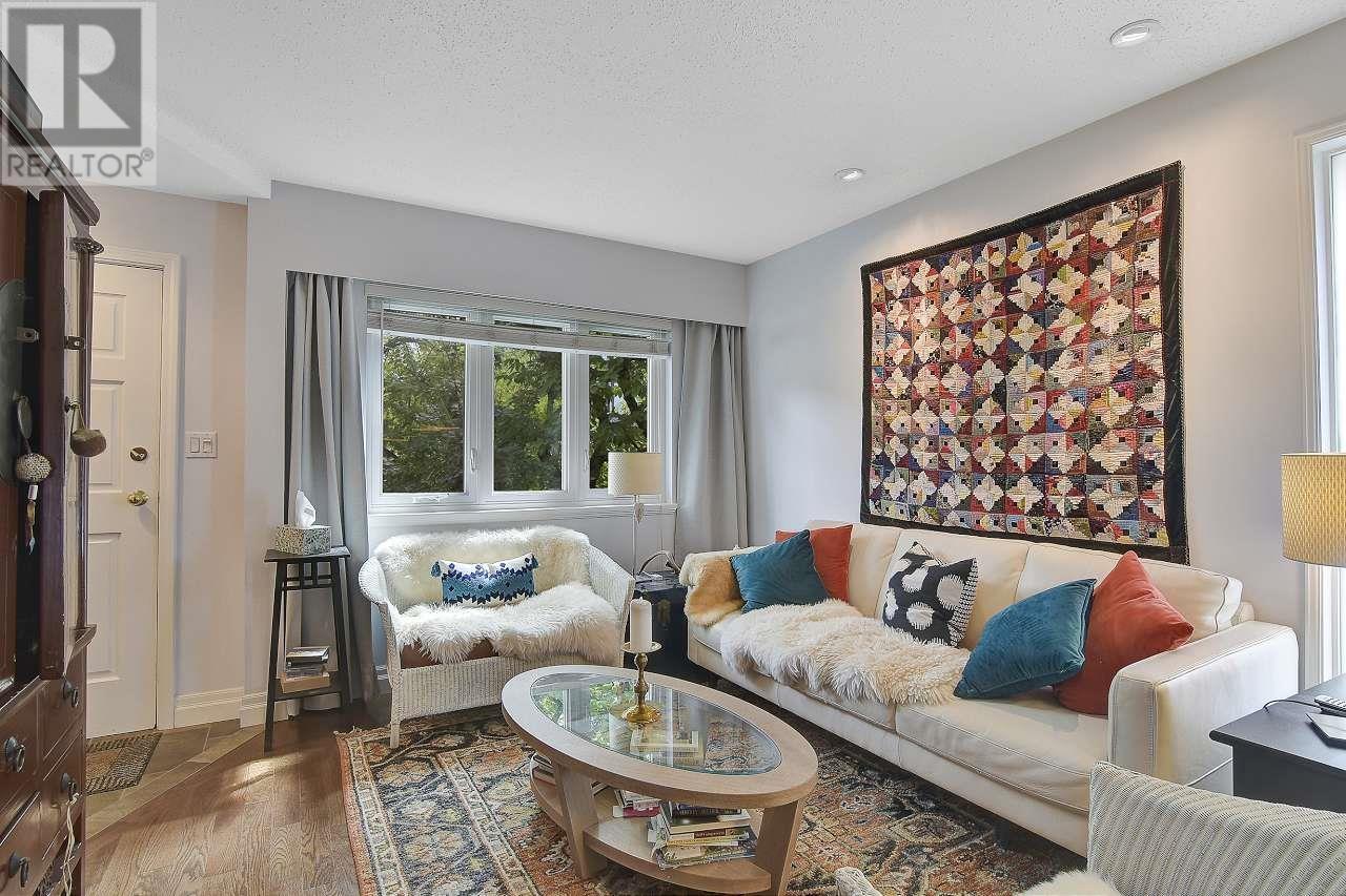 2329 Western Avenue, North Vancouver, British Columbia  V7M 2L4 - Photo 7 - R2803446