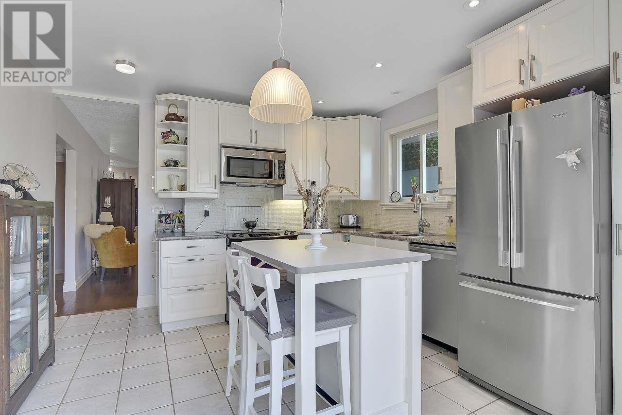 2329 Western Avenue, North Vancouver, British Columbia  V7M 2L4 - Photo 11 - R2803446