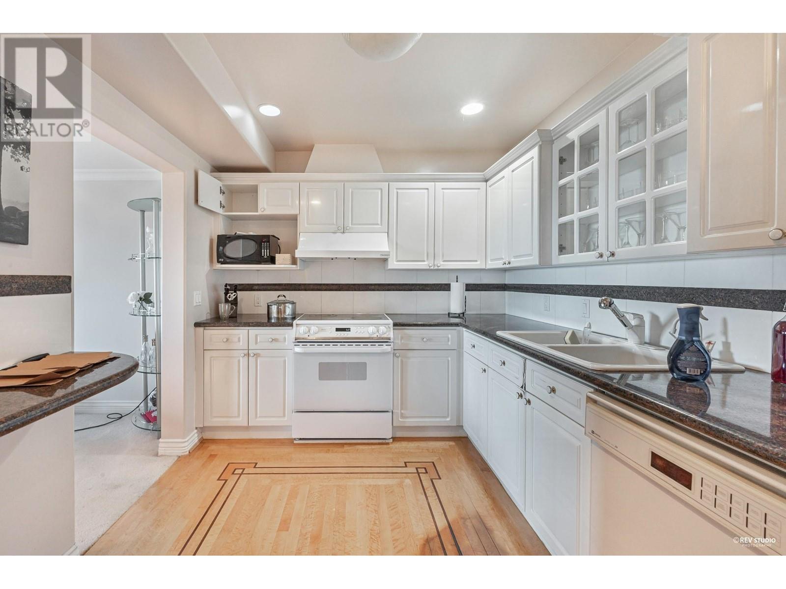 888 Sentinel Drive, West Vancouver, British Columbia  V7T 1T2 - Photo 18 - R2818233