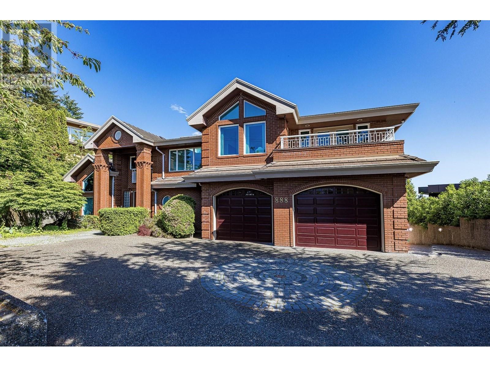 888 Sentinel Drive, West Vancouver, British Columbia  V7T 1T2 - Photo 2 - R2818233