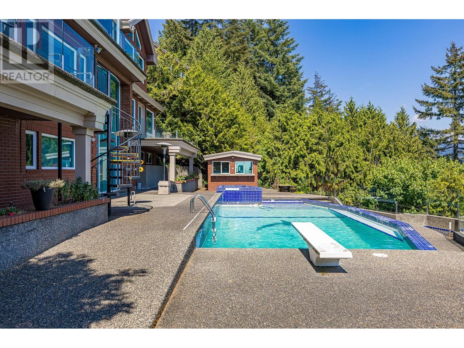 888 Sentinel Drive, West Vancouver, British Columbia  V7T 1T2 - Photo 4 - R2818233