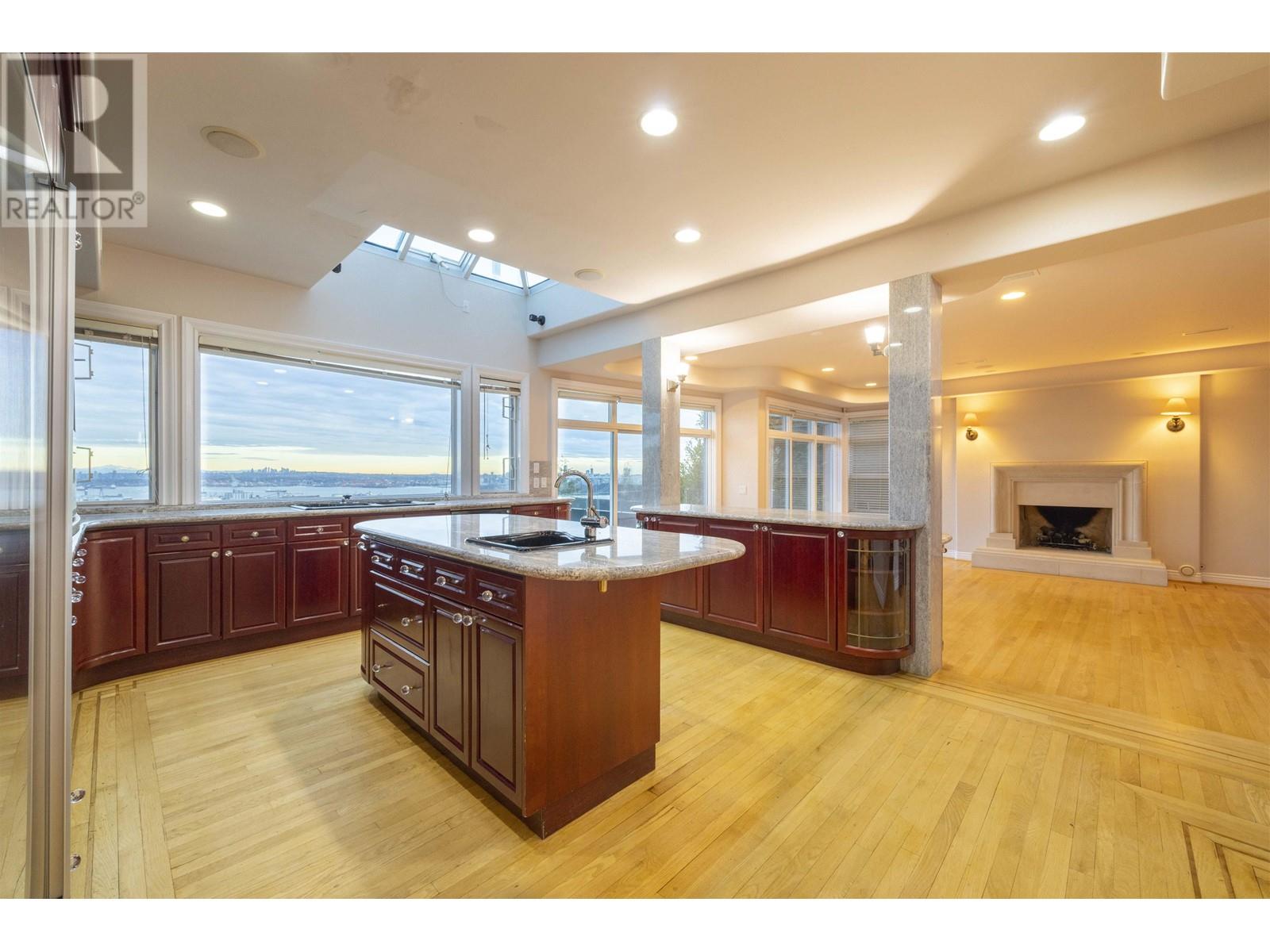 888 Sentinel Drive, West Vancouver, British Columbia  V7T 1T2 - Photo 16 - R2818233