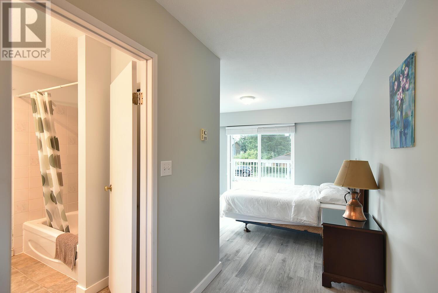 6488 Norvan Road, Sechelt, British Columbia  V7Z 0S6 - Photo 18 - R2818391