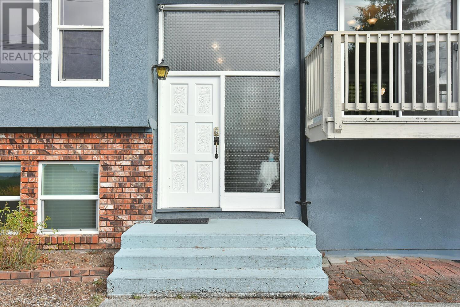 6488 Norvan Road, Sechelt, British Columbia  V7Z 0S6 - Photo 3 - R2818391
