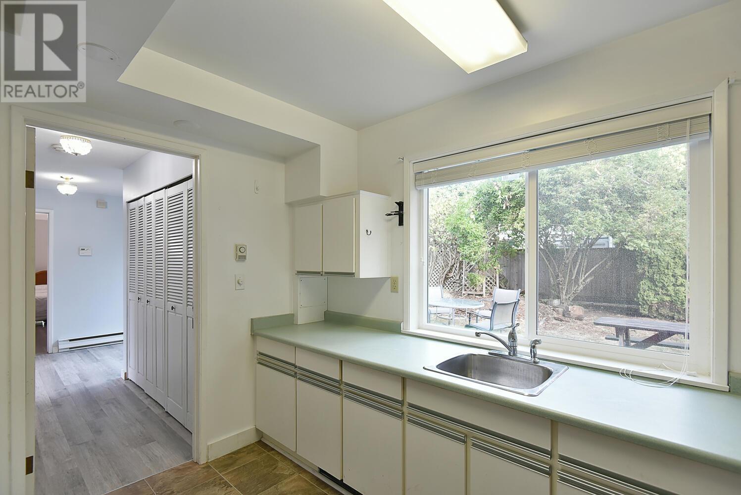 6488 Norvan Road, Sechelt, British Columbia  V7Z 0S6 - Photo 31 - R2818391