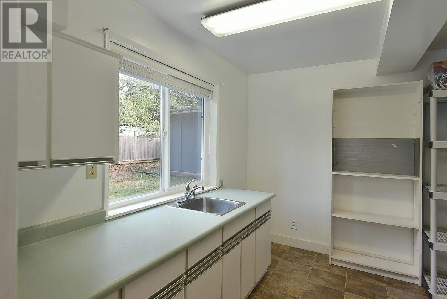 6488 Norvan Road, Sechelt, British Columbia  V7Z 0S6 - Photo 30 - R2818391