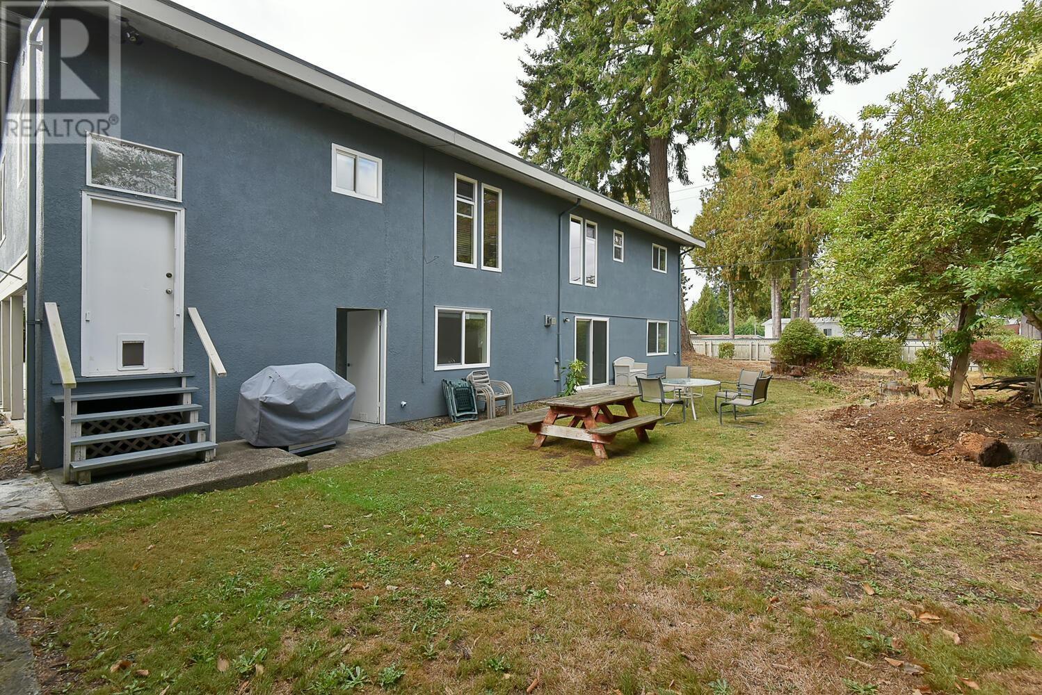 6488 Norvan Road, Sechelt, British Columbia  V7Z 0S6 - Photo 32 - R2818391