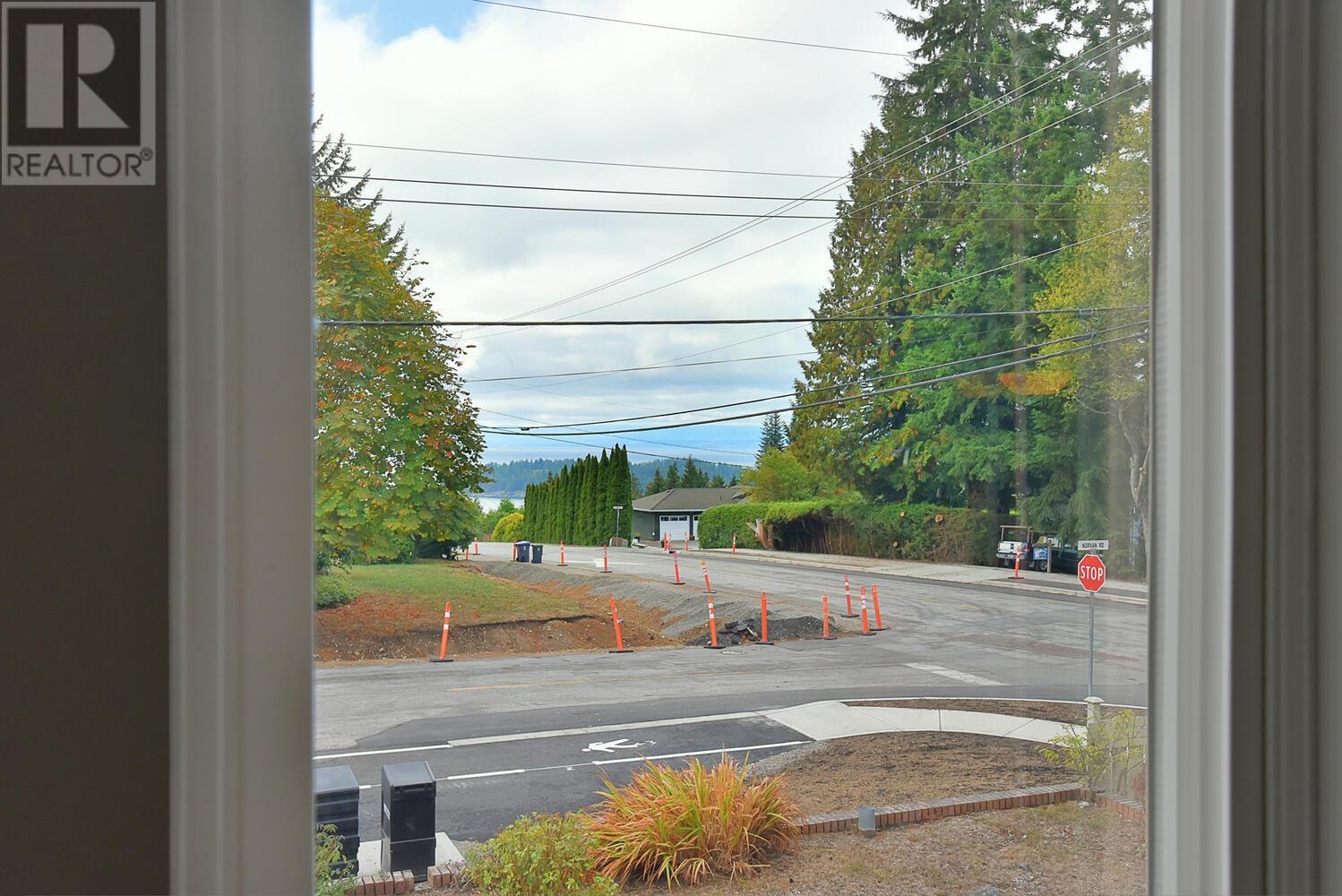 6488 Norvan Road, Sechelt, British Columbia  V7Z 0S6 - Photo 6 - R2818391