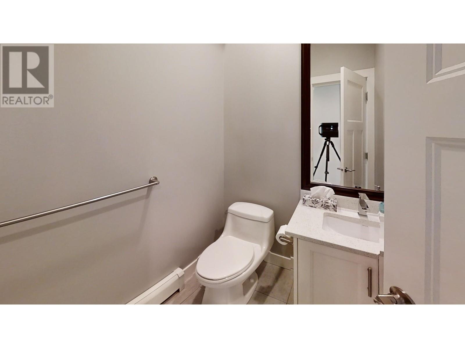 18976 Advent Road, Pitt Meadows, British Columbia  V3Y 2G4 - Photo 16 - R2818616