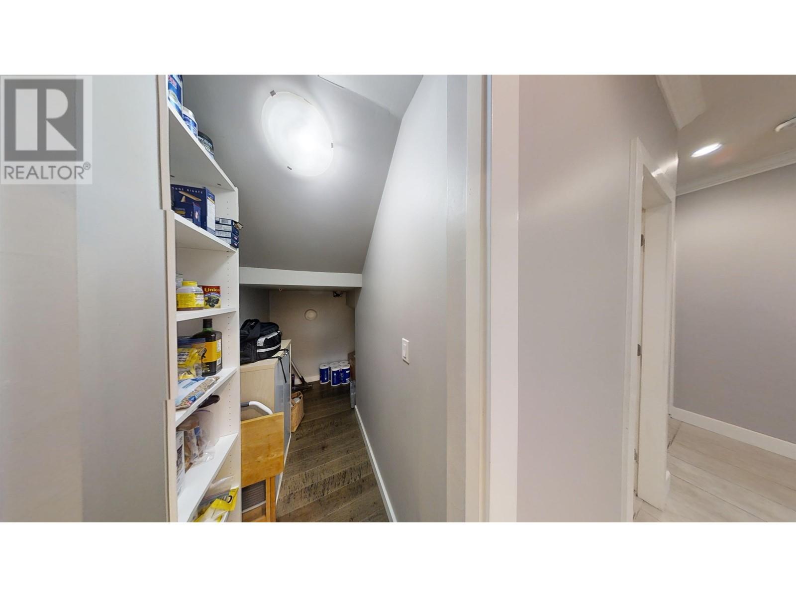 18976 Advent Road, Pitt Meadows, British Columbia  V3Y 2G4 - Photo 17 - R2818616