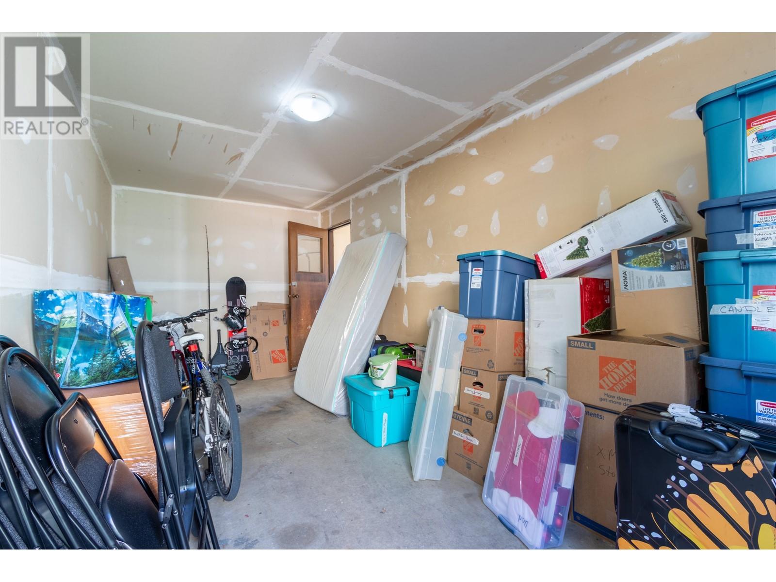 18976 Advent Road, Pitt Meadows, British Columbia  V3Y 2G4 - Photo 27 - R2818616