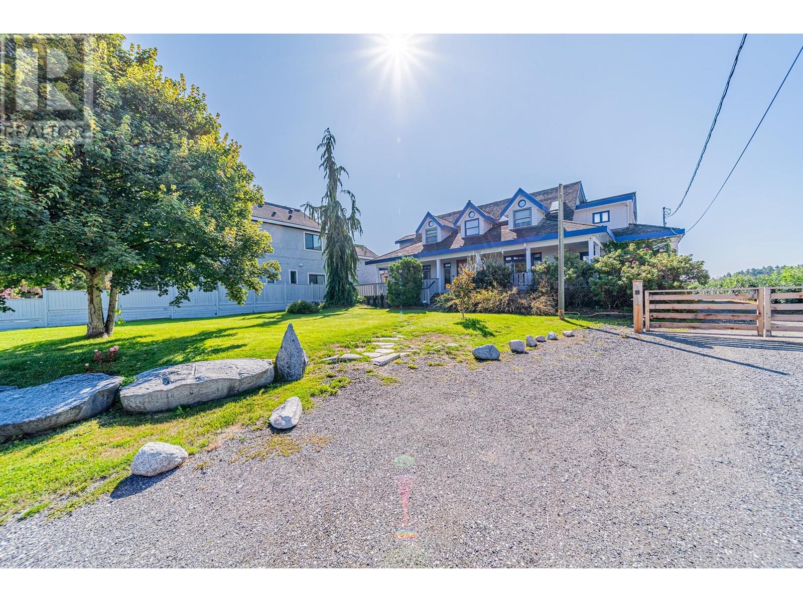 11520 Blundell Road, Richmond, British Columbia  V6Y 1L3 - Photo 2 - R2810965