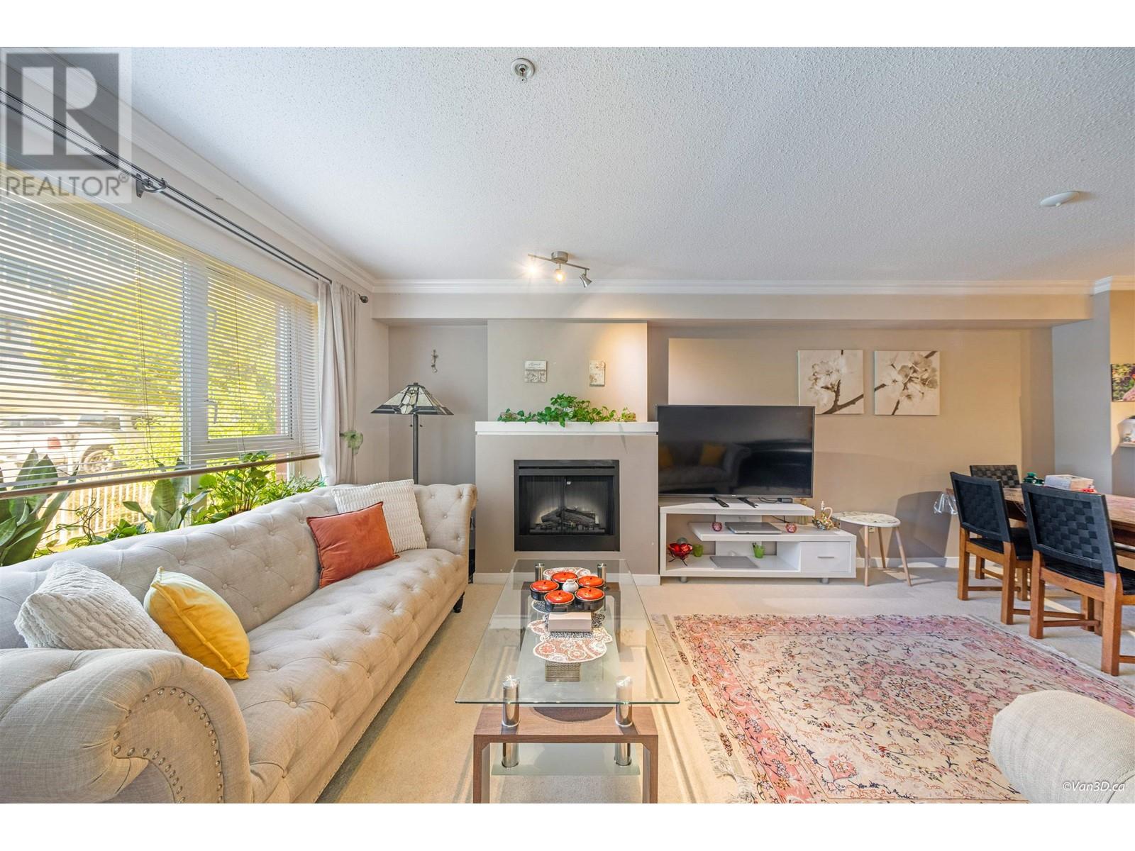 210 4723 Dawson Street, Burnaby, British Columbia  V5C 0A7 - Photo 2 - R2811008