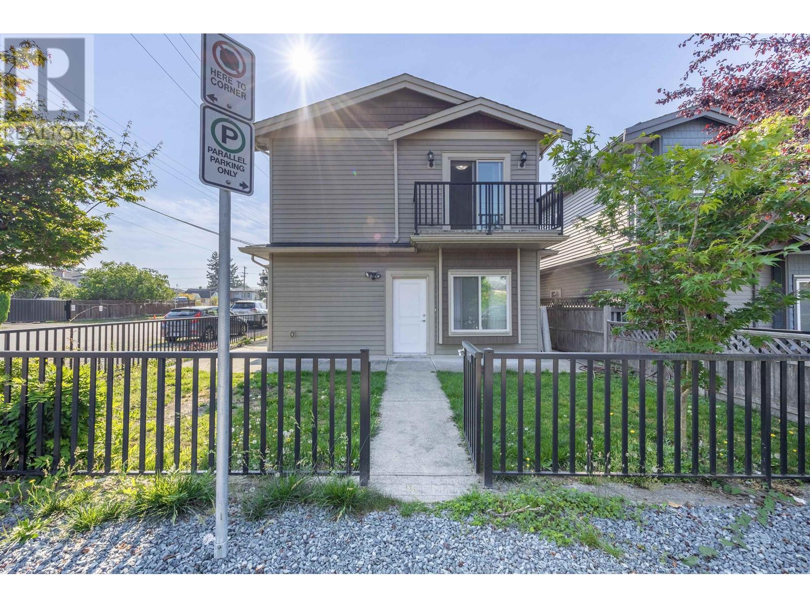 7847 15th Street, Burnaby, British Columbia  V3N 2M7 - Photo 2 - R2812834