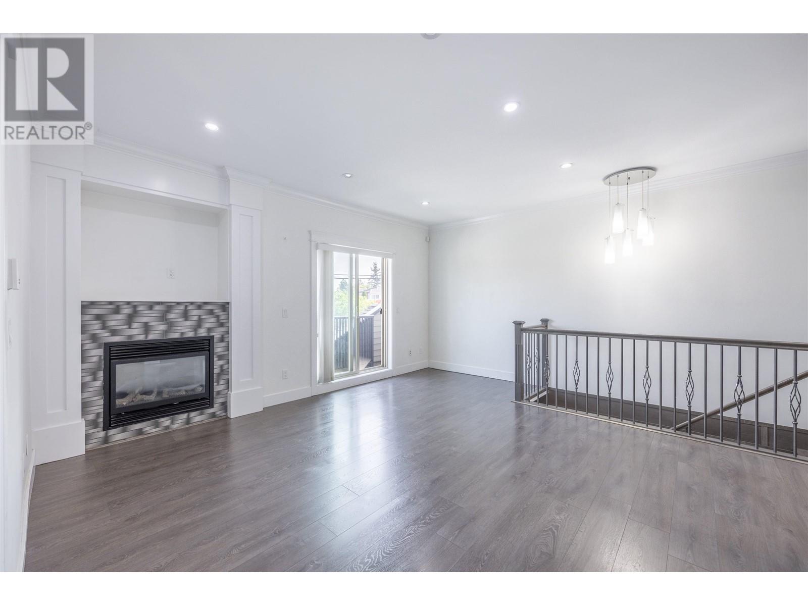 7847 15th Street, Burnaby, British Columbia  V3N 2M7 - Photo 4 - R2812834