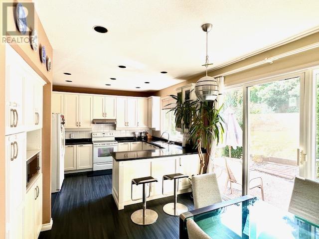 12 5237 Oakmount Crescent, Burnaby, British Columbia  V5H 4S6 - Photo 6 - R2811197