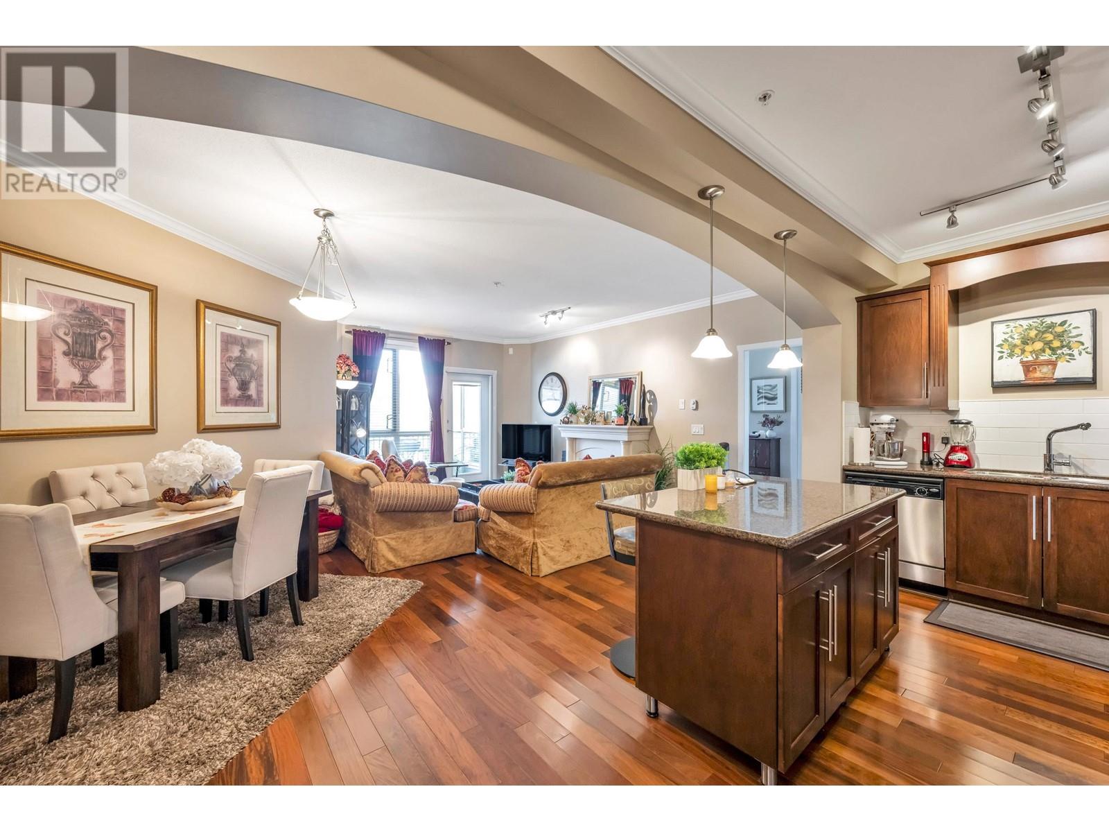 319 2628 Maple Street, Port Coquitlam, British Columbia  V3C 0E2 - Photo 3 - R2818689