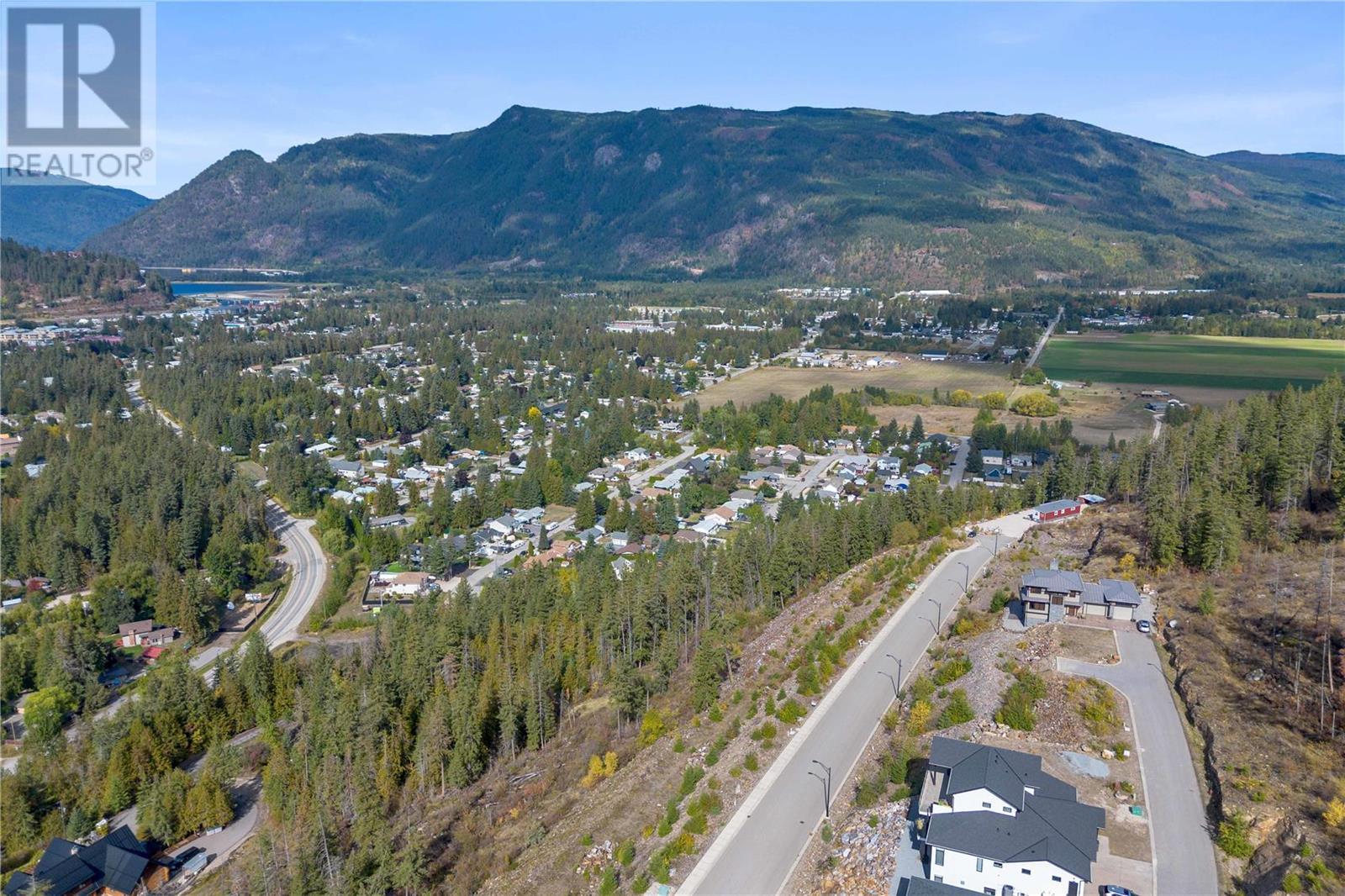 282 Bayview Drive Sicamous