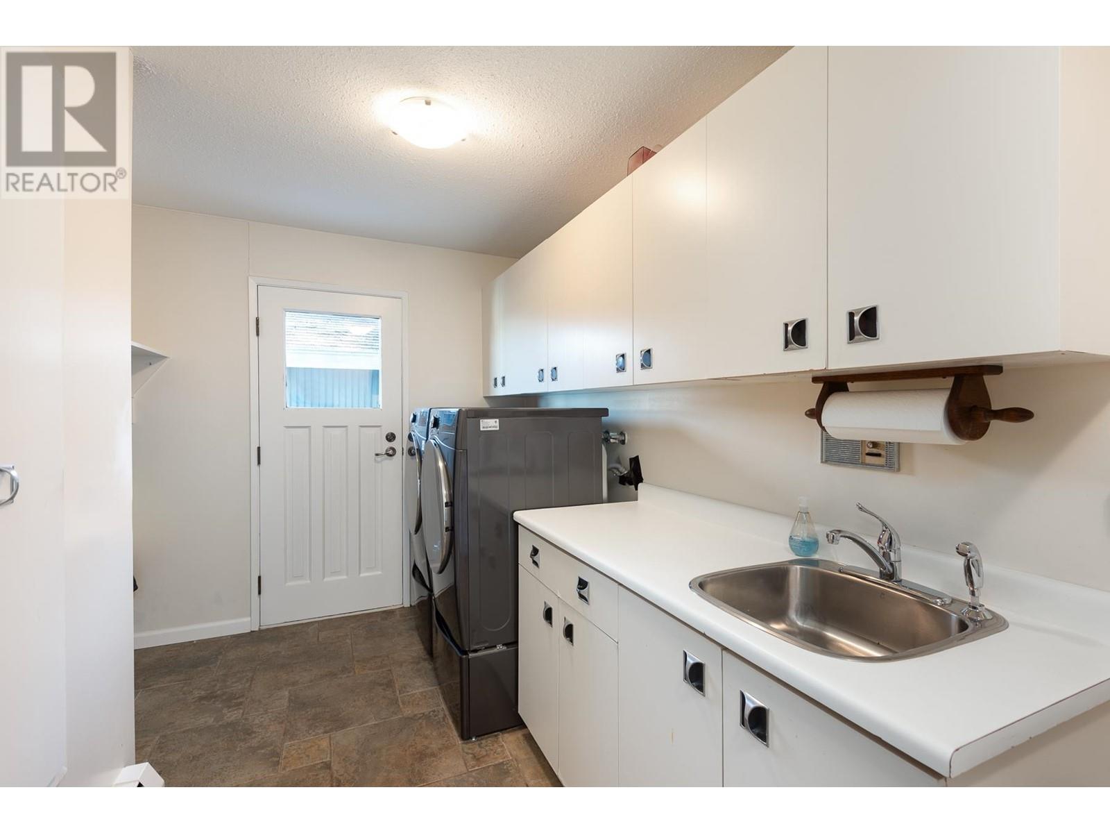 5653 Groveridge Wynd, Delta, British Columbia  V4L 2E4 - Photo 17 - R2818396