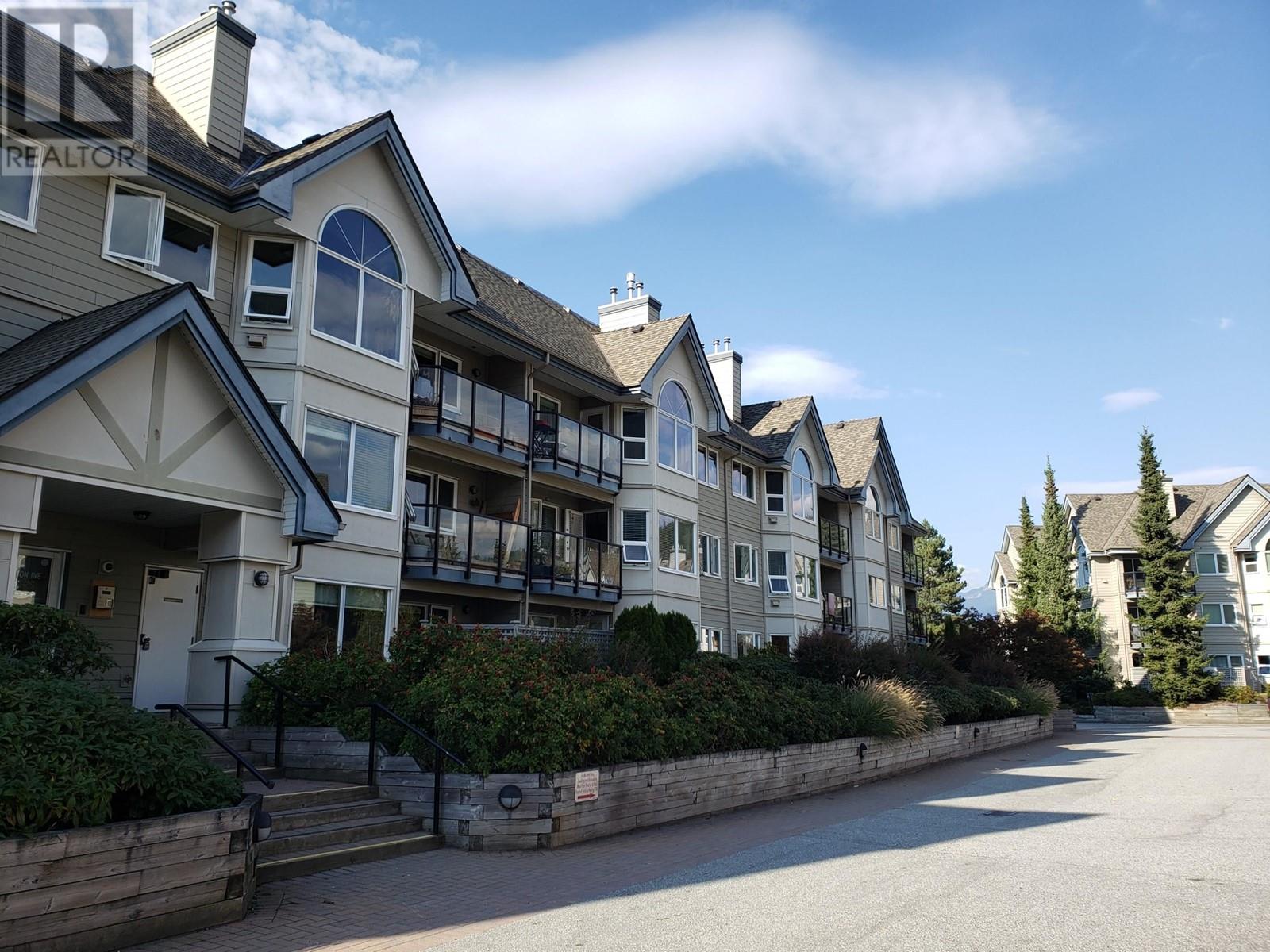 212 1466 PEMBERTON AVENUE, squamish, British Columbia