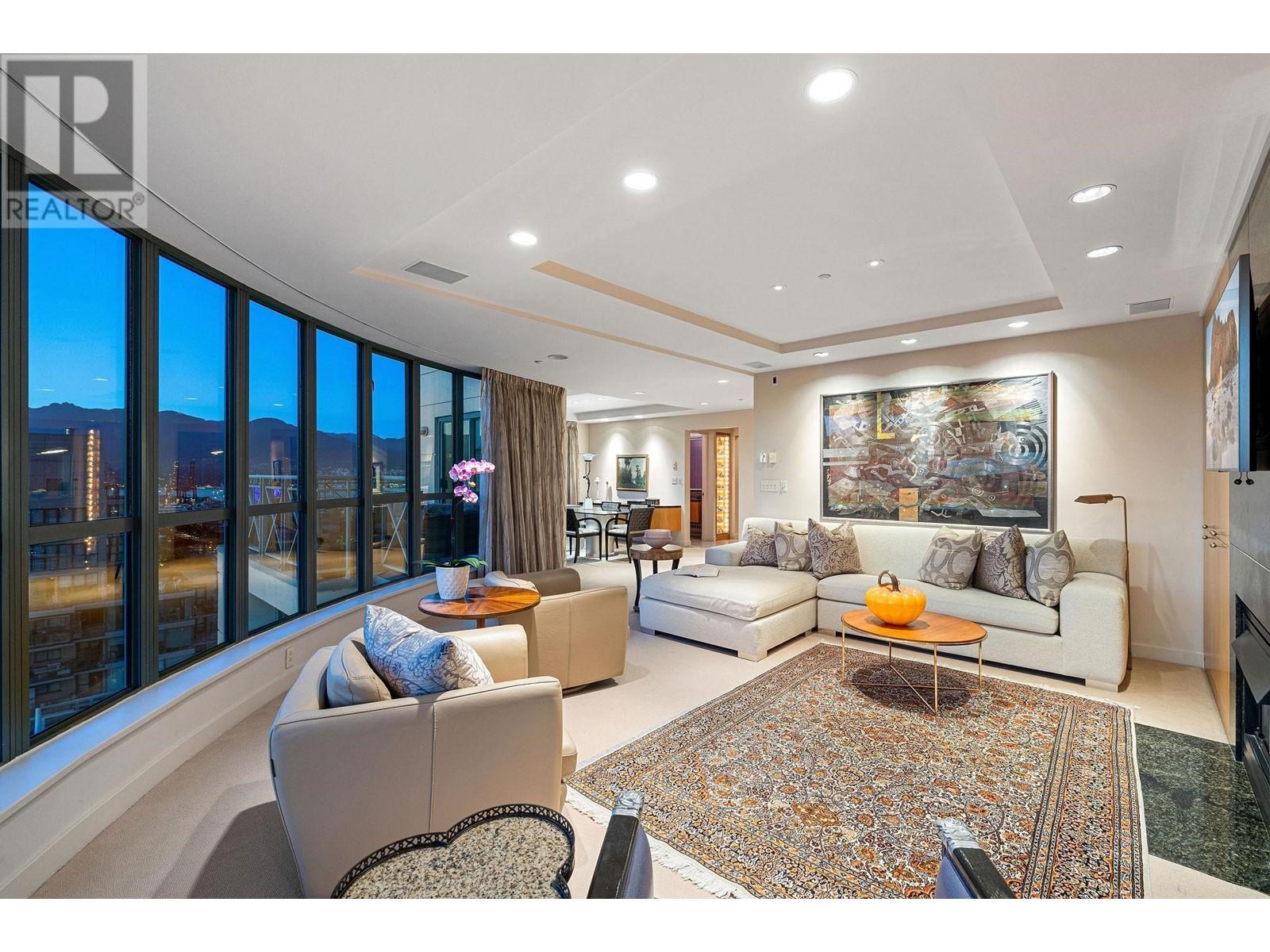 2902 1188 Quebec Street, Vancouver, British Columbia  V6A 4B3 - Photo 2 - R2818735