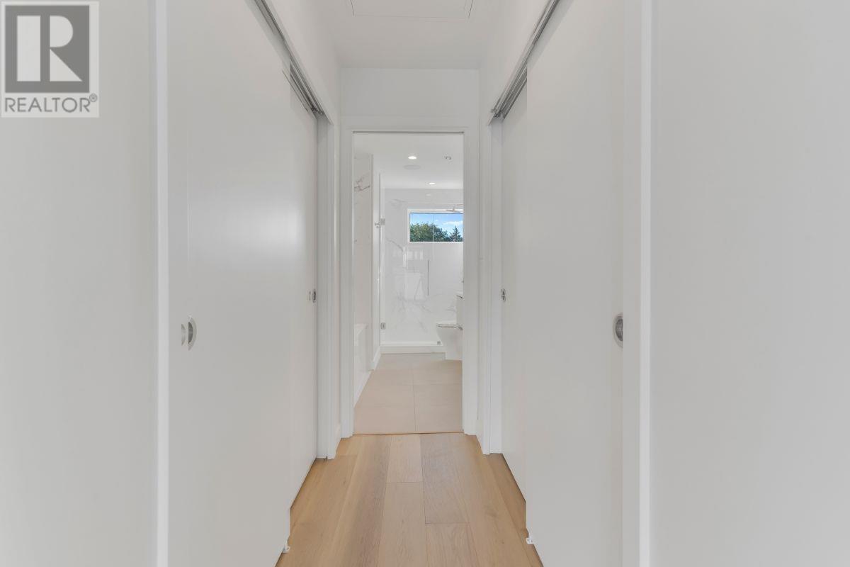 122 649 E 3rd Street, North Vancouver, British Columbia  V7L 1G6 - Photo 22 - R2818739