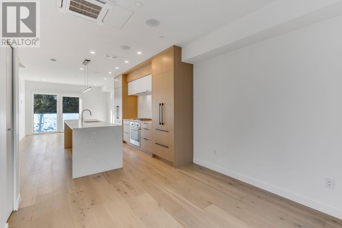 122 649 E 3rd Street, North Vancouver, British Columbia  V7L 1G6 - Photo 6 - R2818739