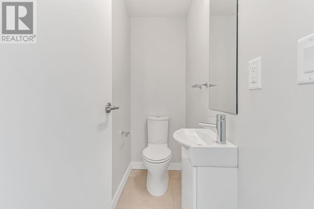 122 649 E 3rd Street, North Vancouver, British Columbia  V7L 1G6 - Photo 9 - R2818739