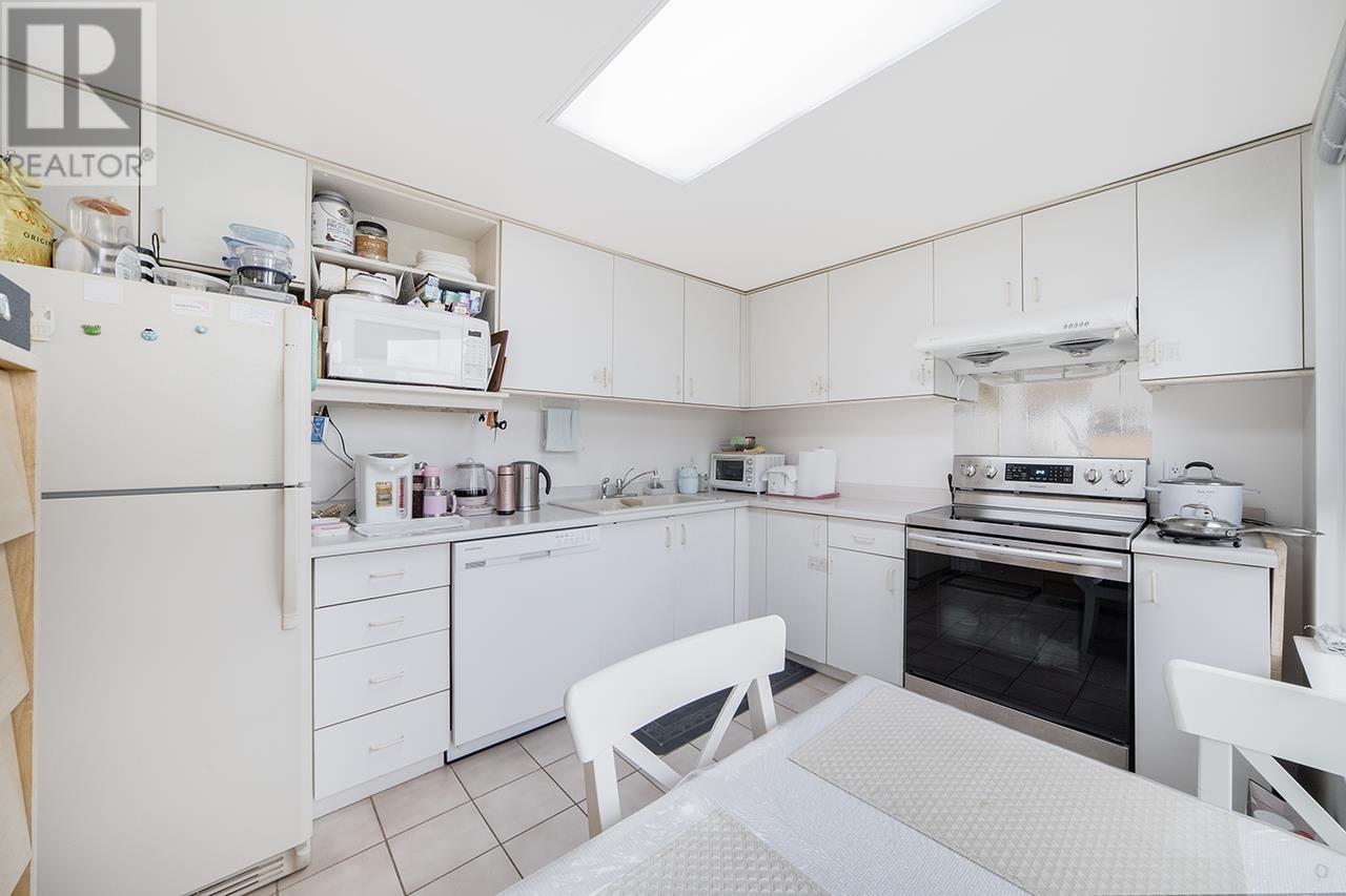 603 6152 Kathleen Avenue, Burnaby, British Columbia  V5H 4K8 - Photo 11 - R2818550