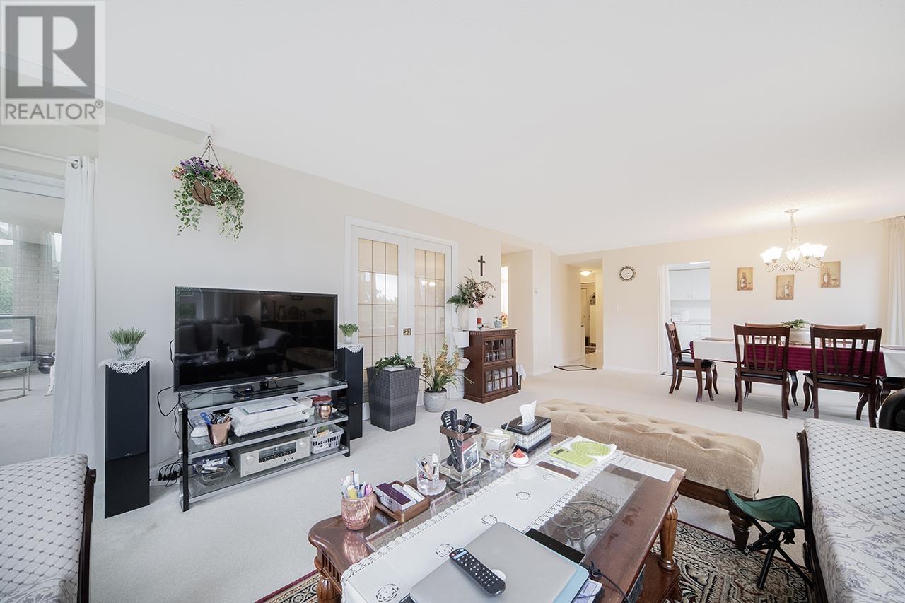 603 6152 Kathleen Avenue, Burnaby, British Columbia  V5H 4K8 - Photo 7 - R2818550