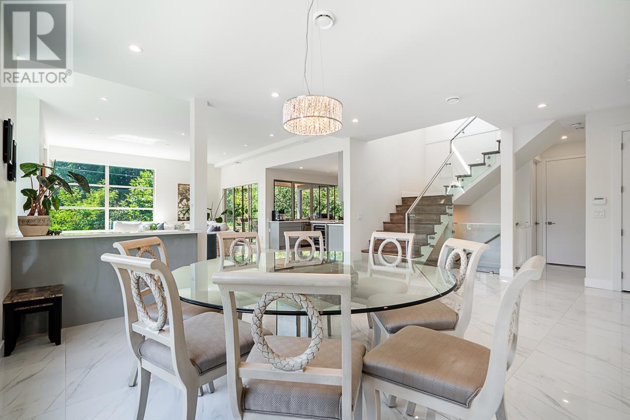 955 Melbourne Avenue, North Vancouver, British Columbia  V7R 1P1 - Photo 3 - R2818812
