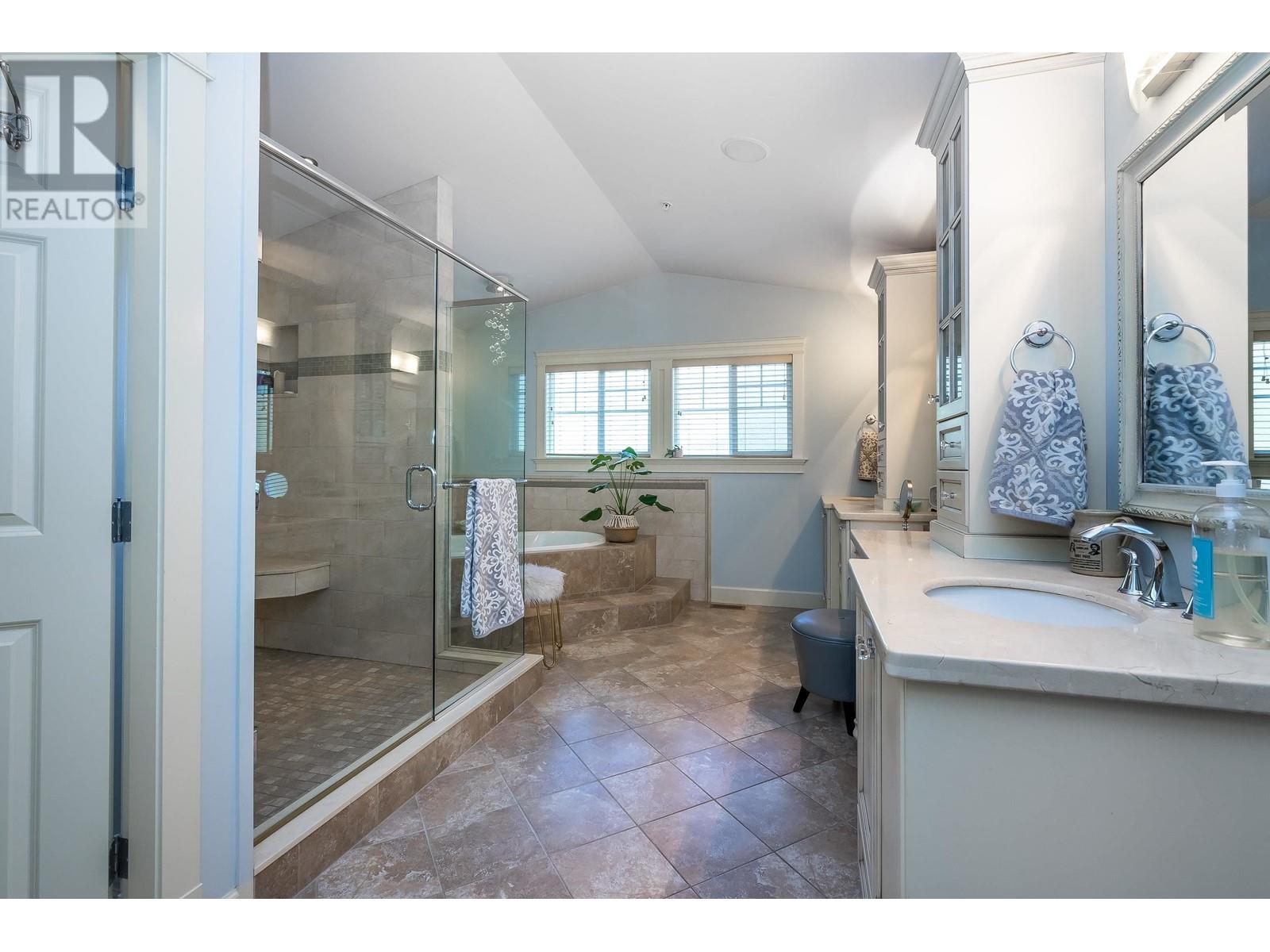 10339 Mceachern Street, Maple Ridge, British Columbia  V2W 0B2 - Photo 31 - R2818845