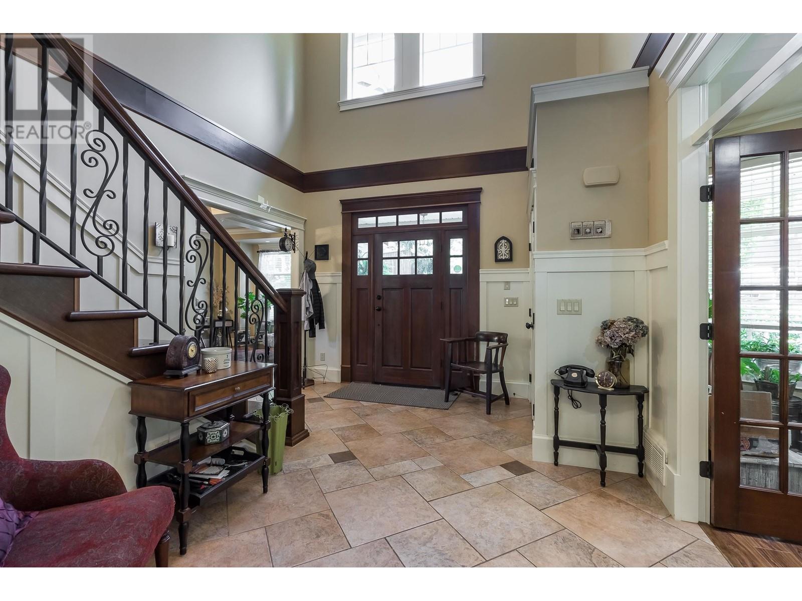 10339 Mceachern Street, Maple Ridge, British Columbia  V2W 0B2 - Photo 4 - R2818845