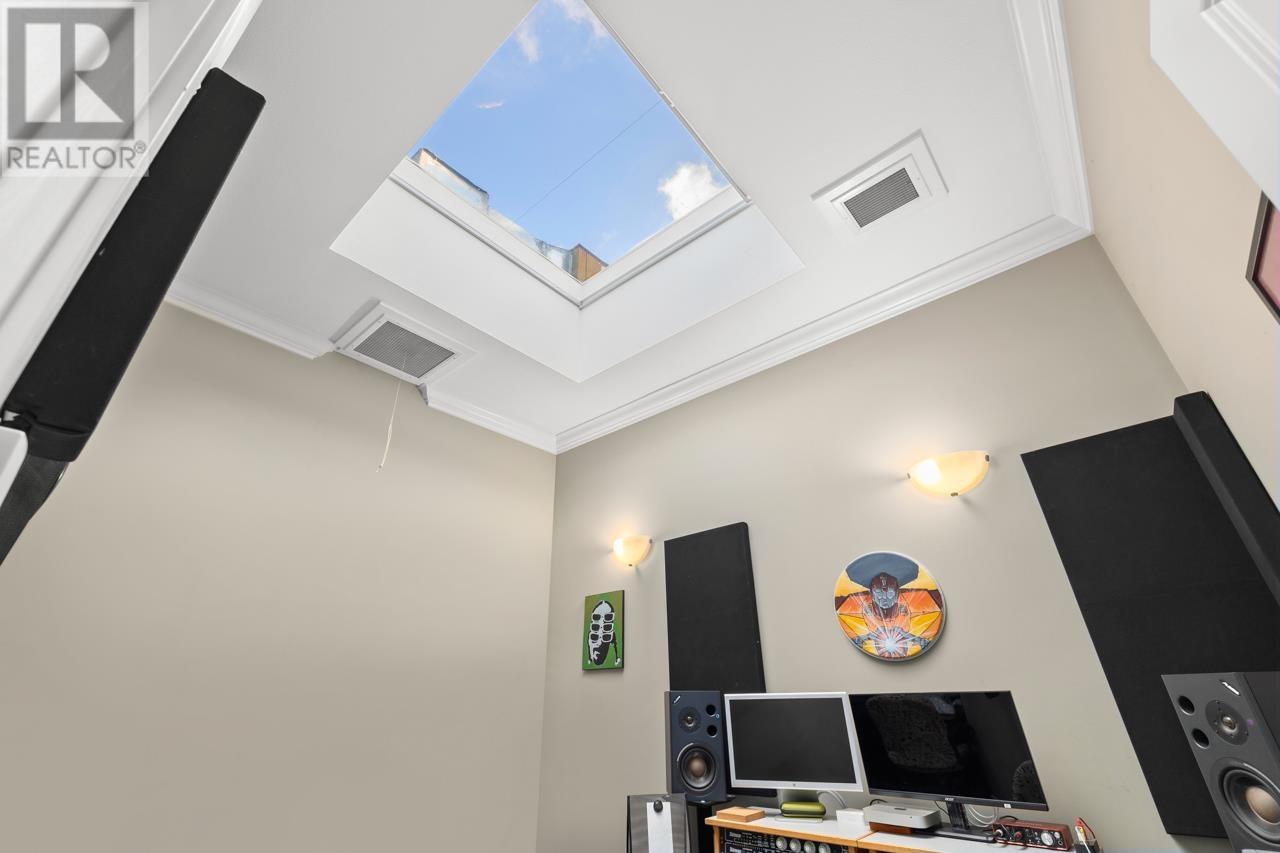 202 1637 E Pender Street, Vancouver, British Columbia  V5L 1W2 - Photo 19 - R2818052