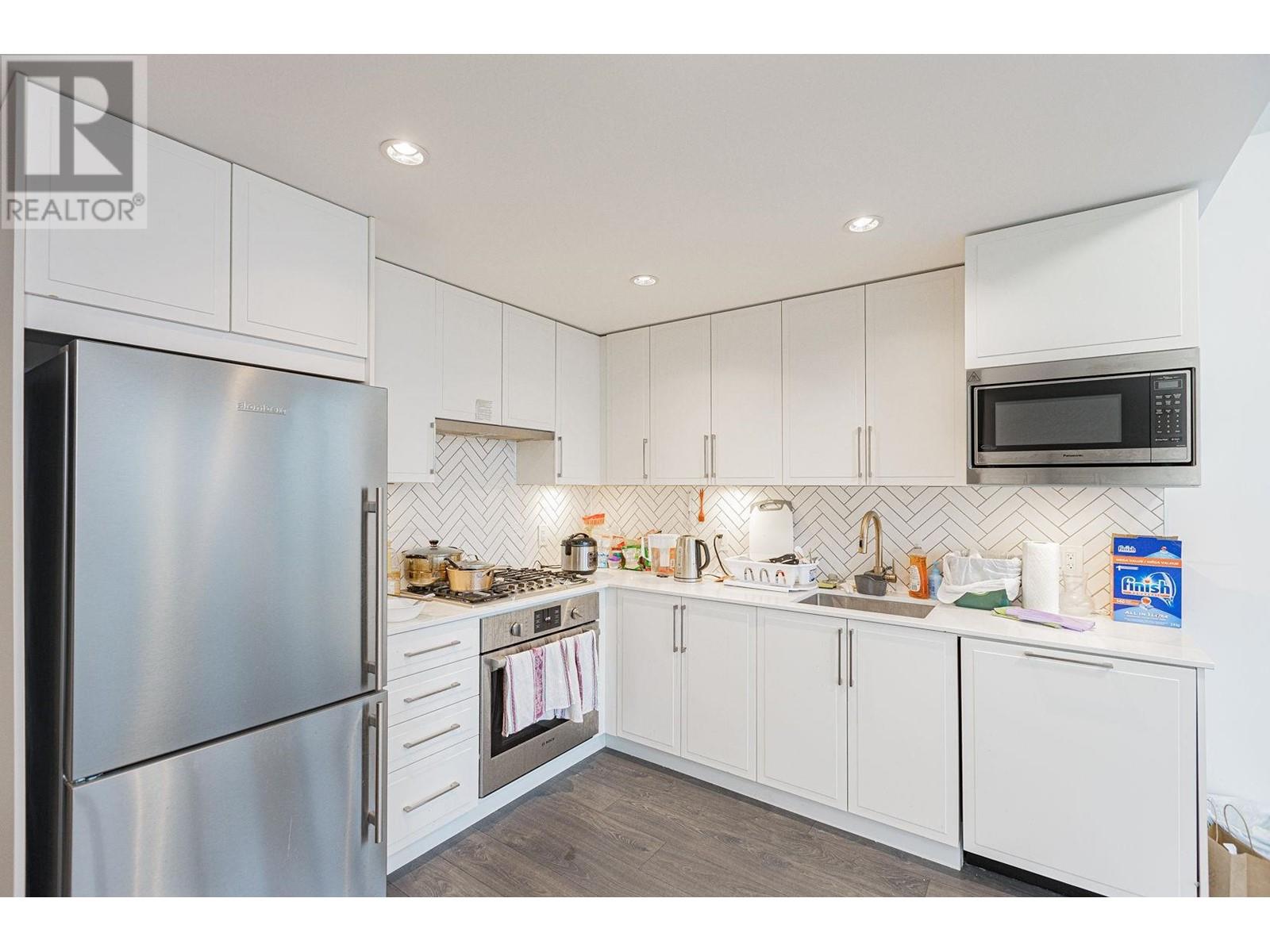 1008 2435 Kingsway, Vancouver, British Columbia  V5R 5G8 - Photo 7 - R2818902