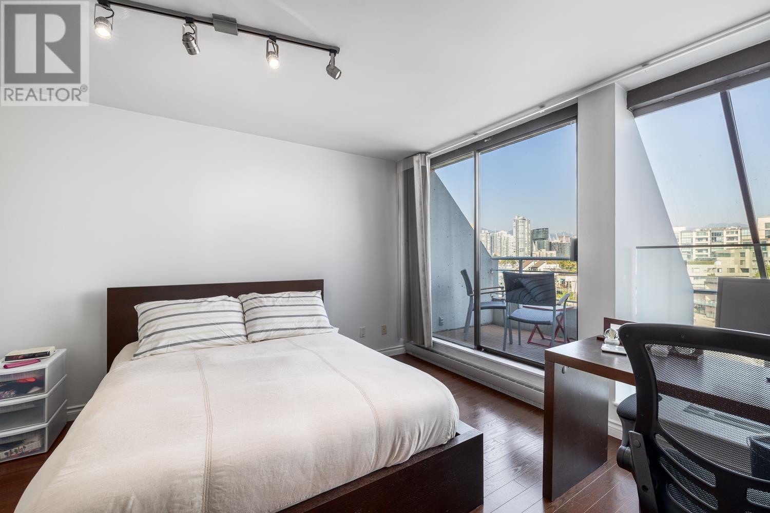 312 674 Leg In Boot Square, Vancouver, British Columbia  V5Z 4B4 - Photo 21 - R2818945