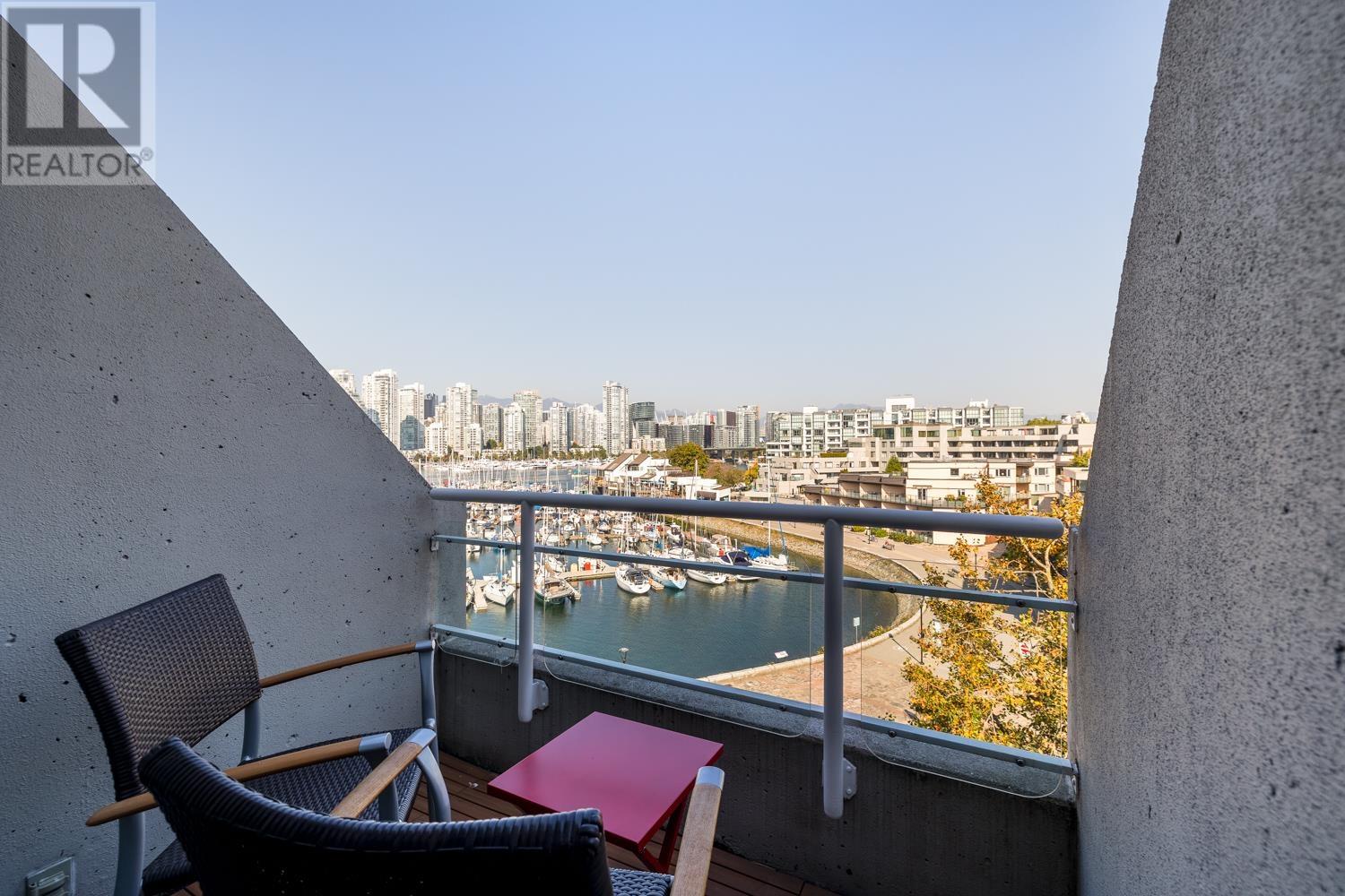 312 674 Leg In Boot Square, Vancouver, British Columbia  V5Z 4B4 - Photo 23 - R2818945