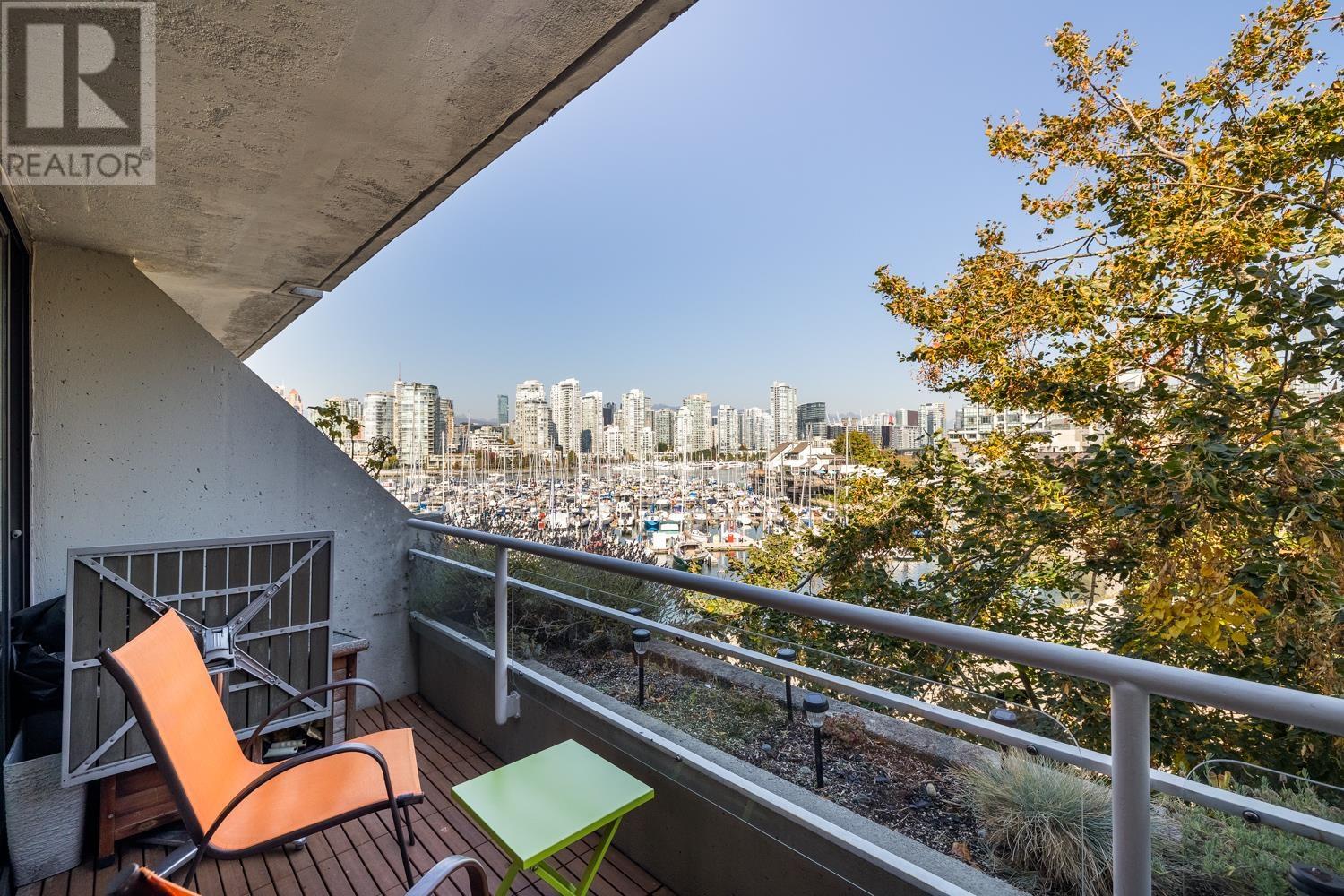 312 674 Leg In Boot Square, Vancouver, British Columbia  V5Z 4B4 - Photo 27 - R2818945